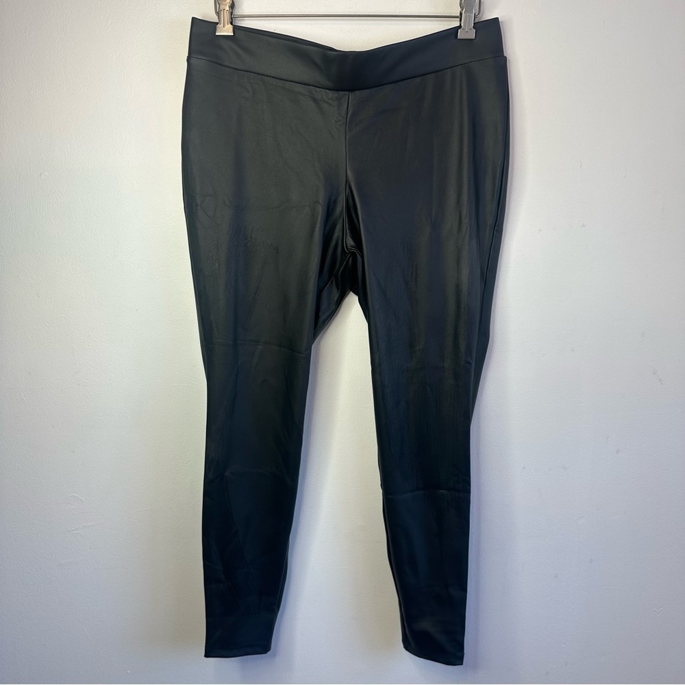 Torrid Faux Shiny Leather Stretch Leggings Size 1X Plus Size 1